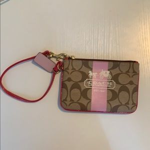 Corner Zip Wristlet in Signature Canvas